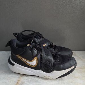 Nike Team Hustle